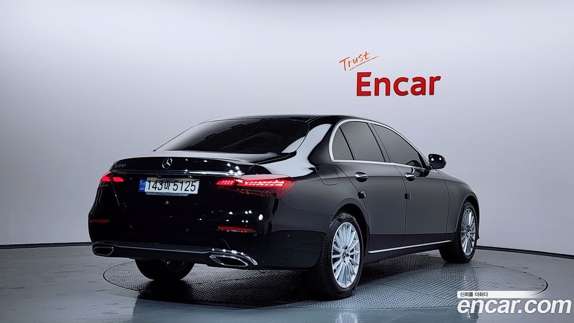 Mercedes-Benz E-Class 2021