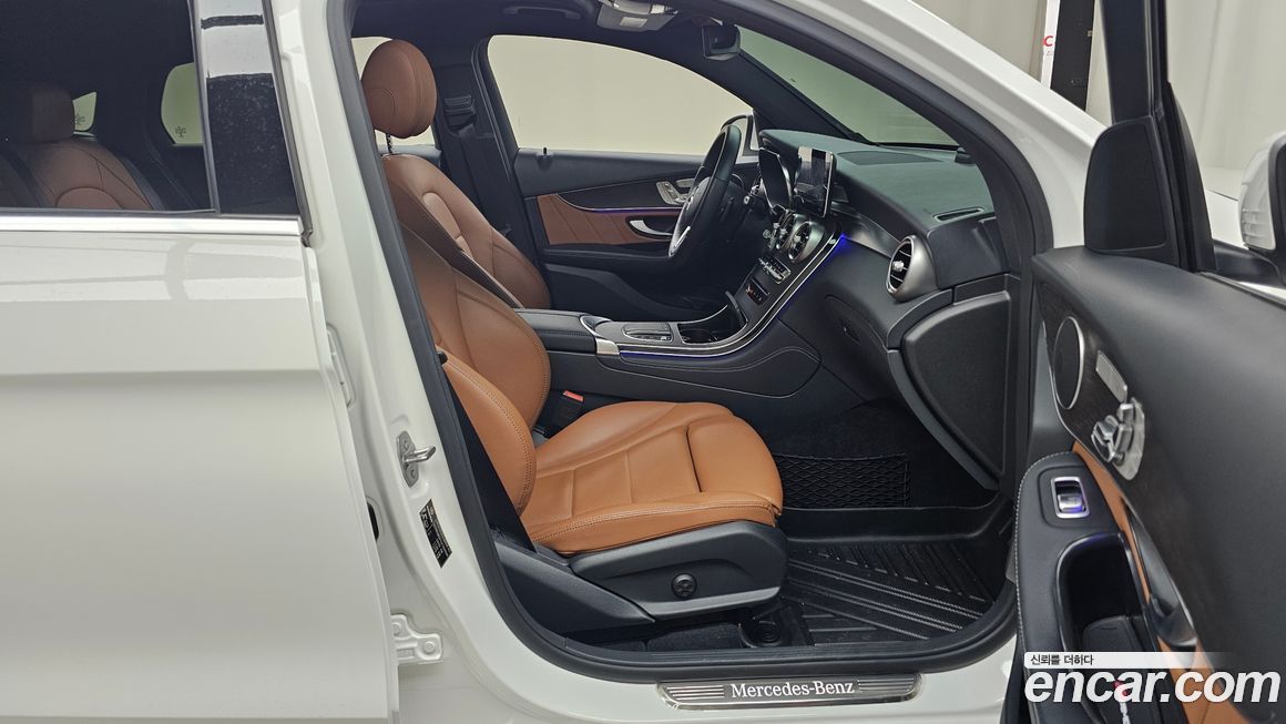 Mercedes-Benz GLC-Class 2020