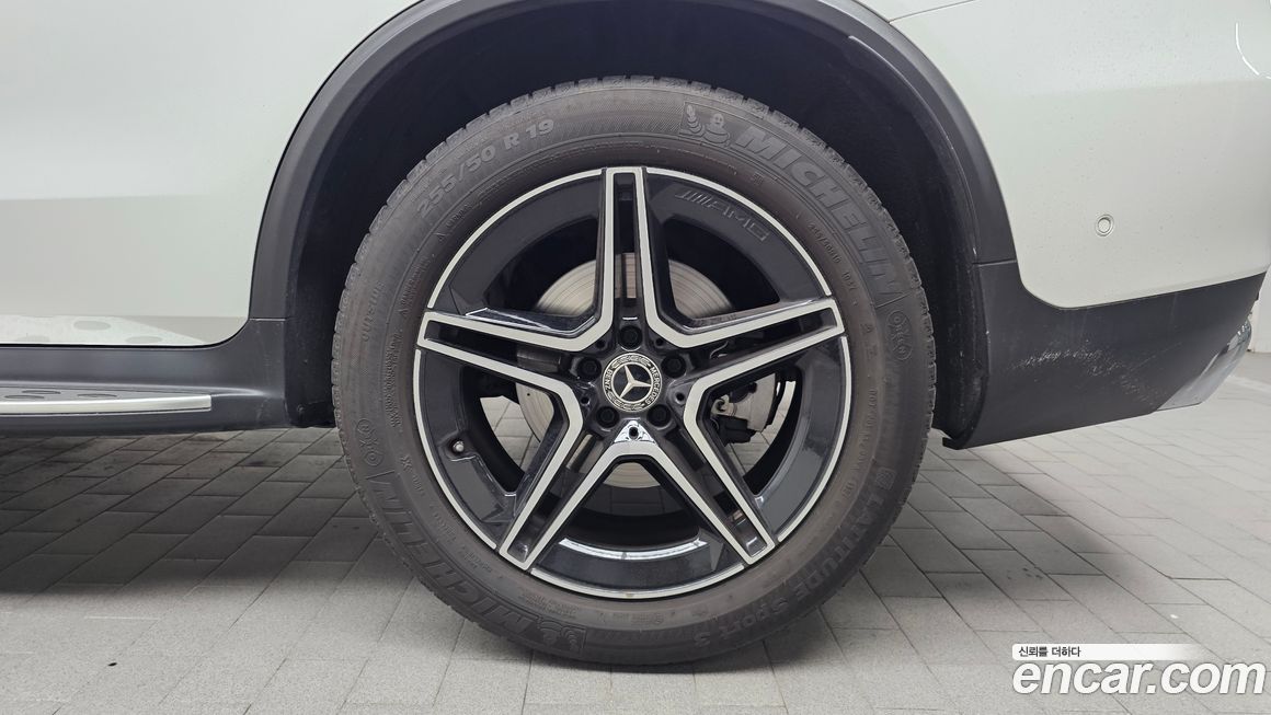 Mercedes-Benz GLC-Class 2020