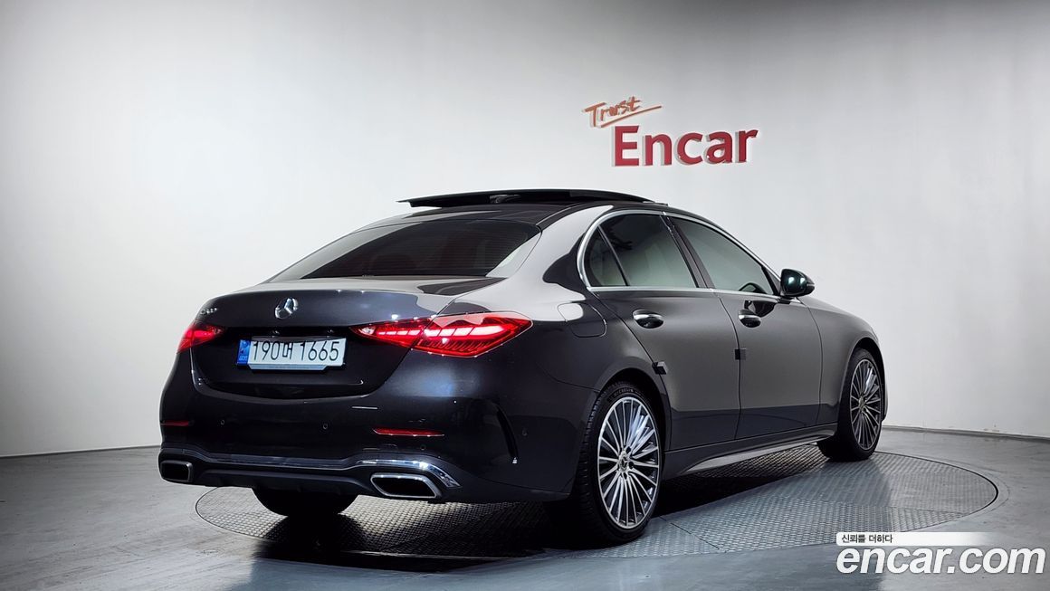 Mercedes-Benz C-Class 2022