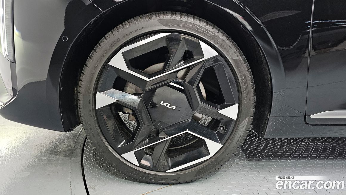 Kia K8 2025