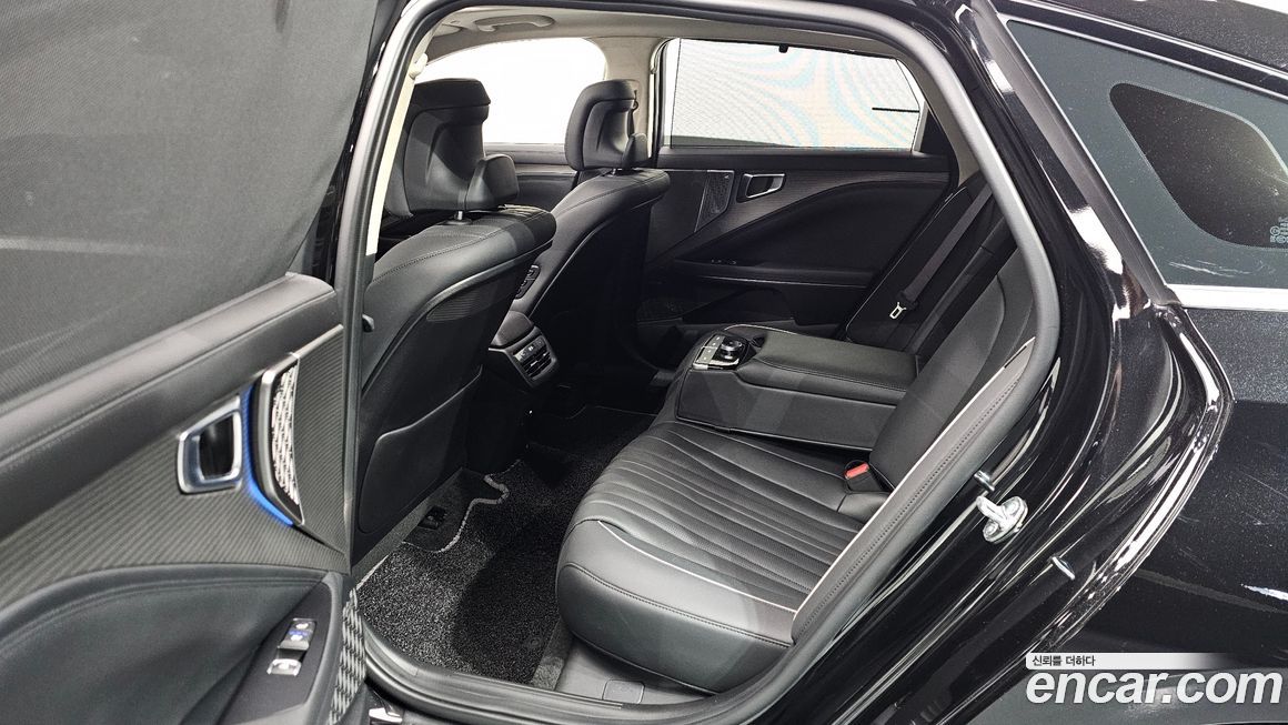 Kia K8 2025
