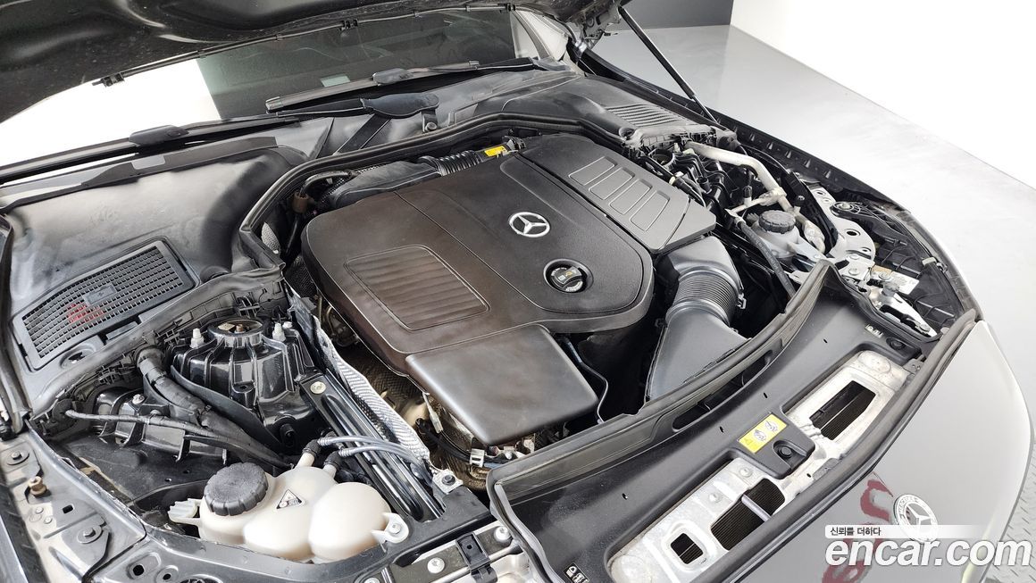 Mercedes-Benz C-Class 2022