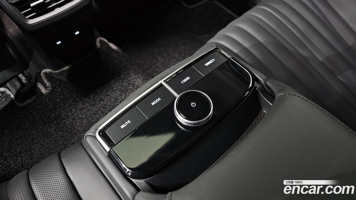 Kia K8 2025