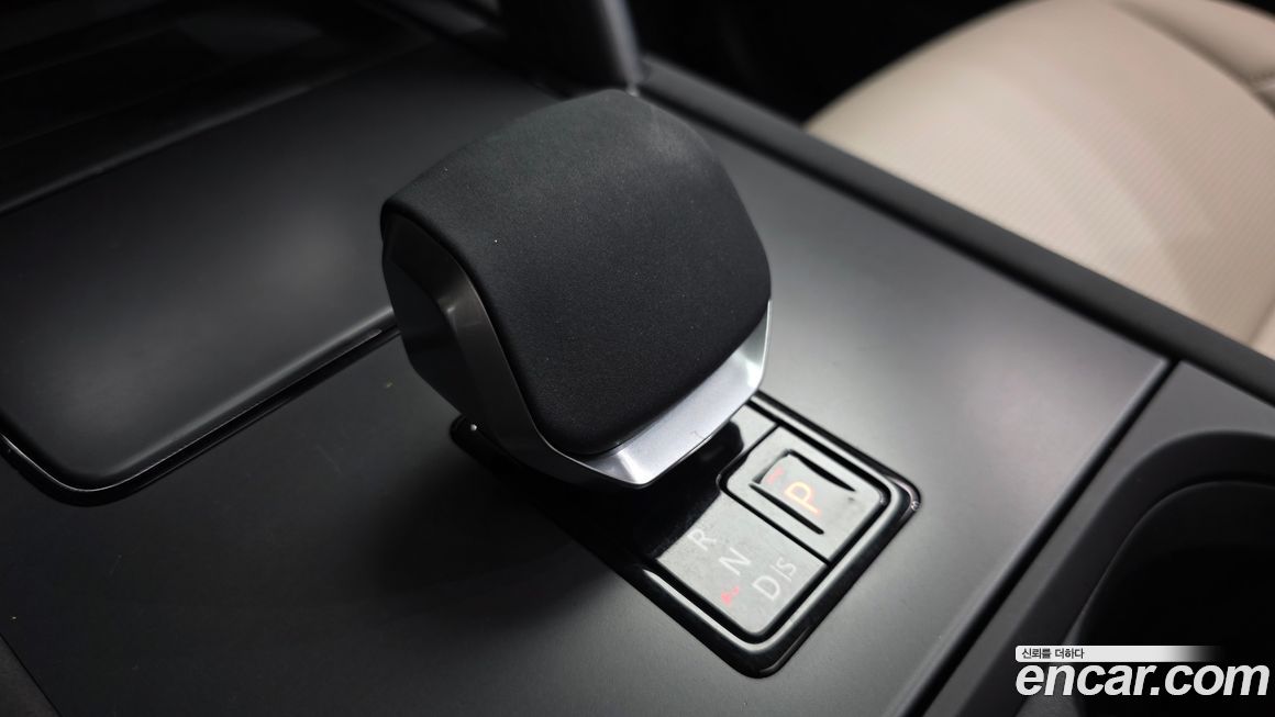 Land Rover Discovery Sport 2025
