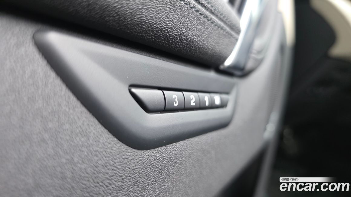 Land Rover Discovery Sport 2025