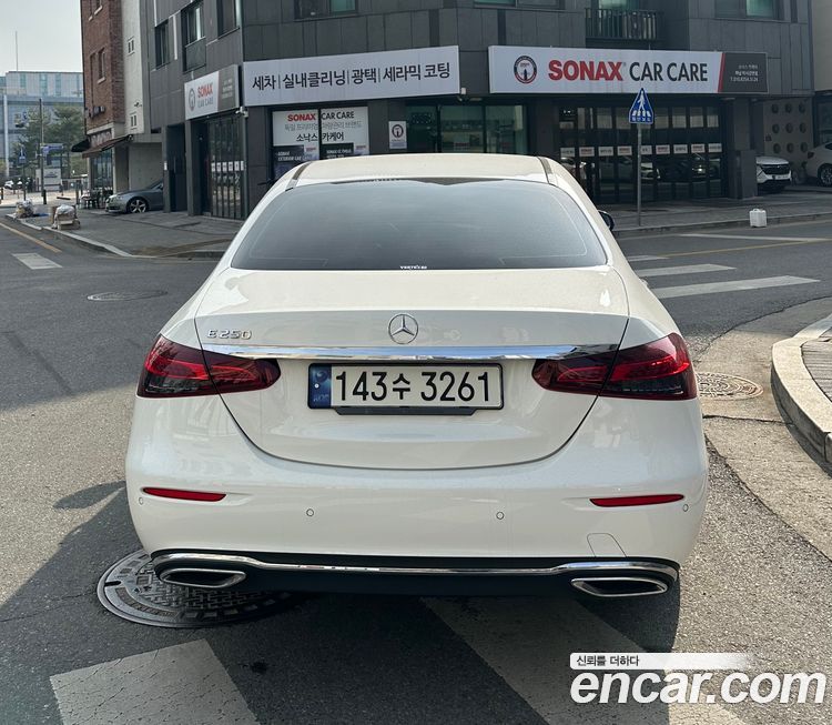 Mercedes-Benz E-Class 2023
