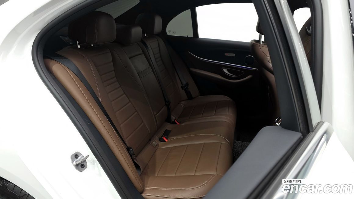 Mercedes-Benz E-Class 2023