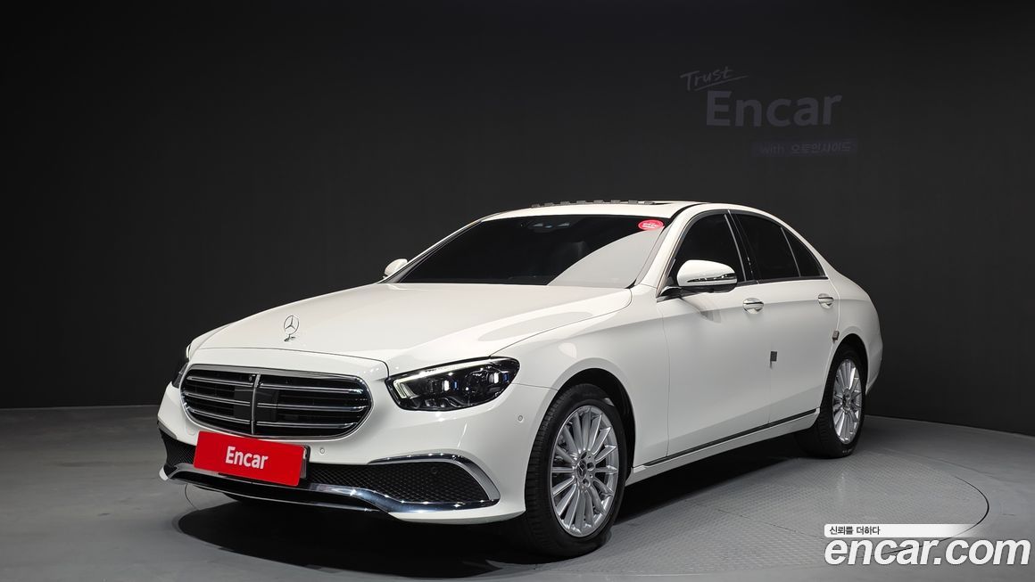 Mercedes-Benz E-Class 2022