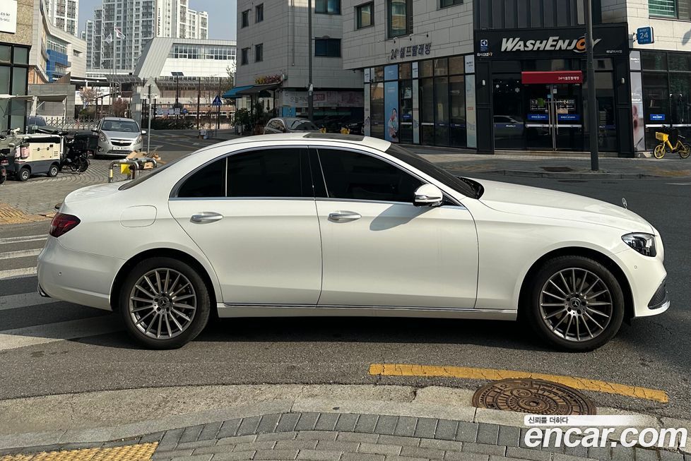 Mercedes-Benz E-Class 2023