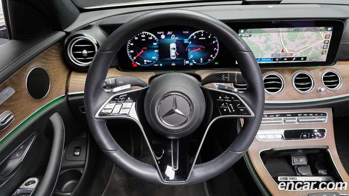 Mercedes-Benz E-Class 2022