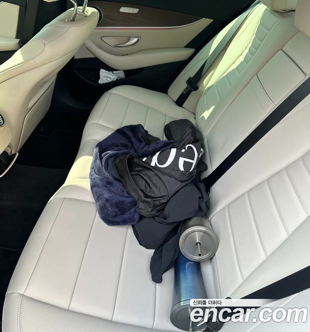 Mercedes-Benz E-Class 2023