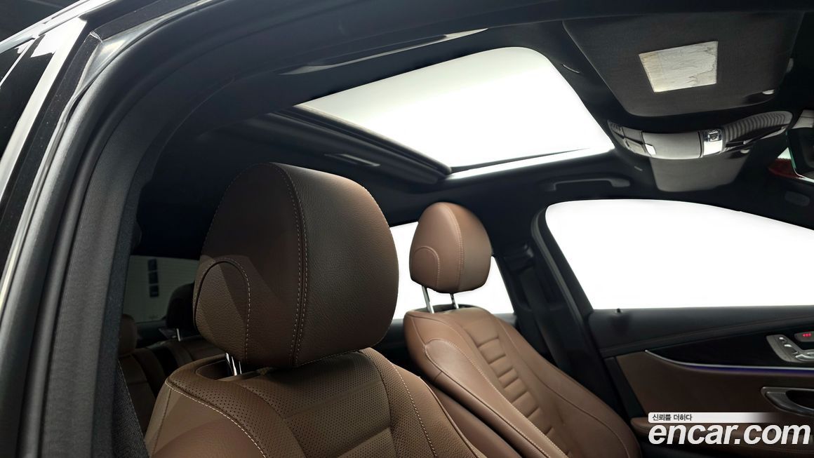 Mercedes-Benz E-Class 2023