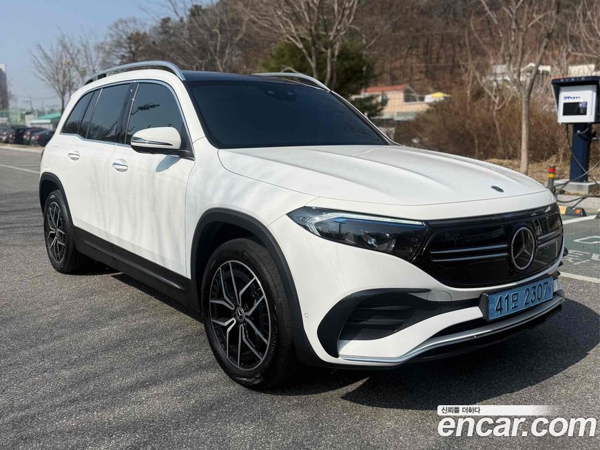 Mercedes-Benz EQB 2023