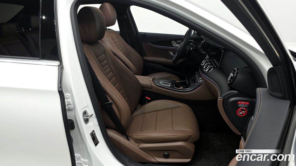 Mercedes-Benz E-Class 2023