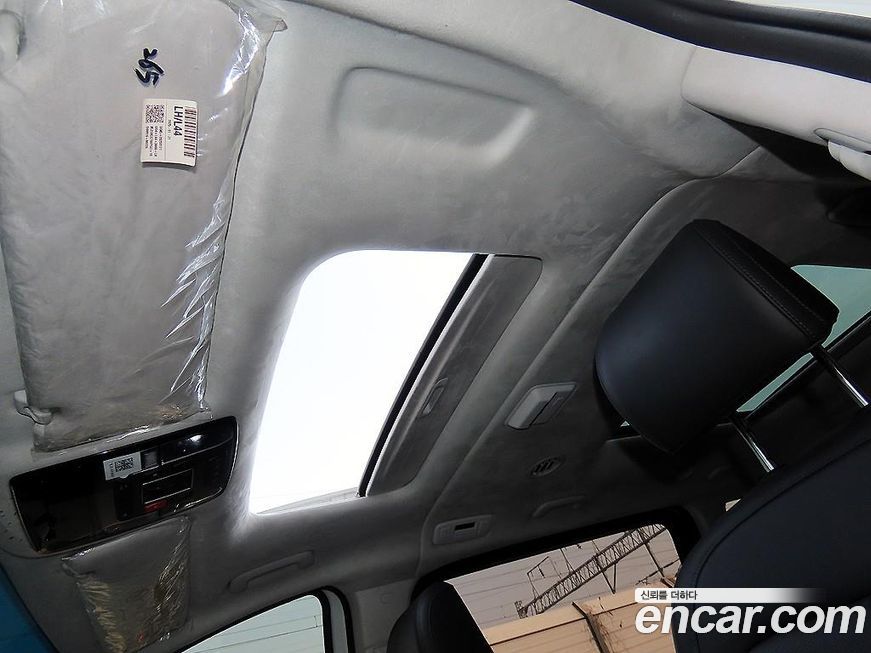 Hyundai Staria 2025