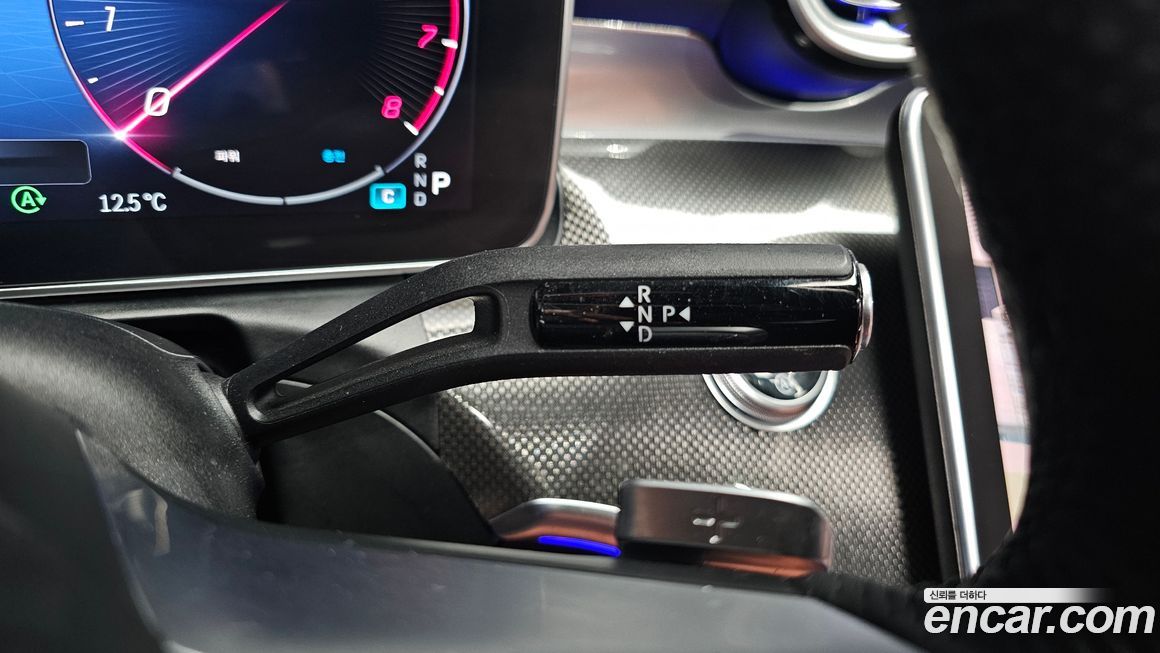 Mercedes-Benz C-Class 2023