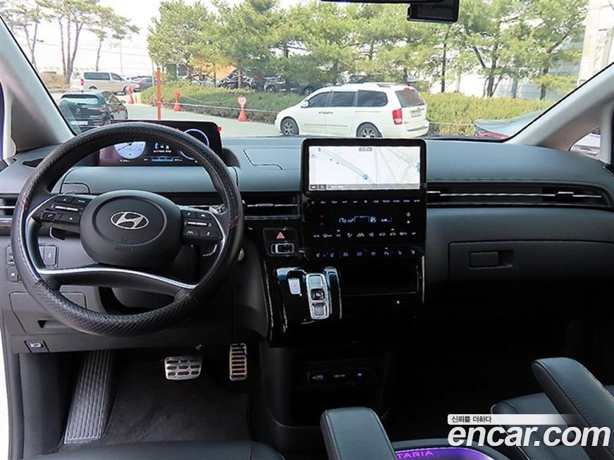 Hyundai Staria 2025