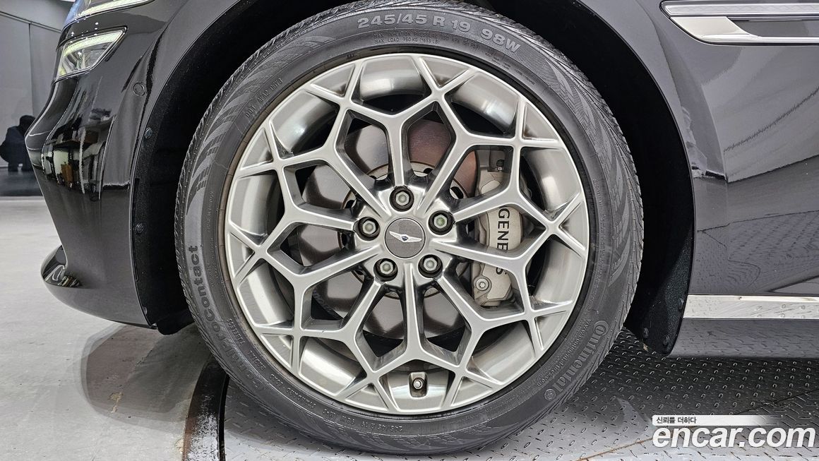 Genesis G80 2023