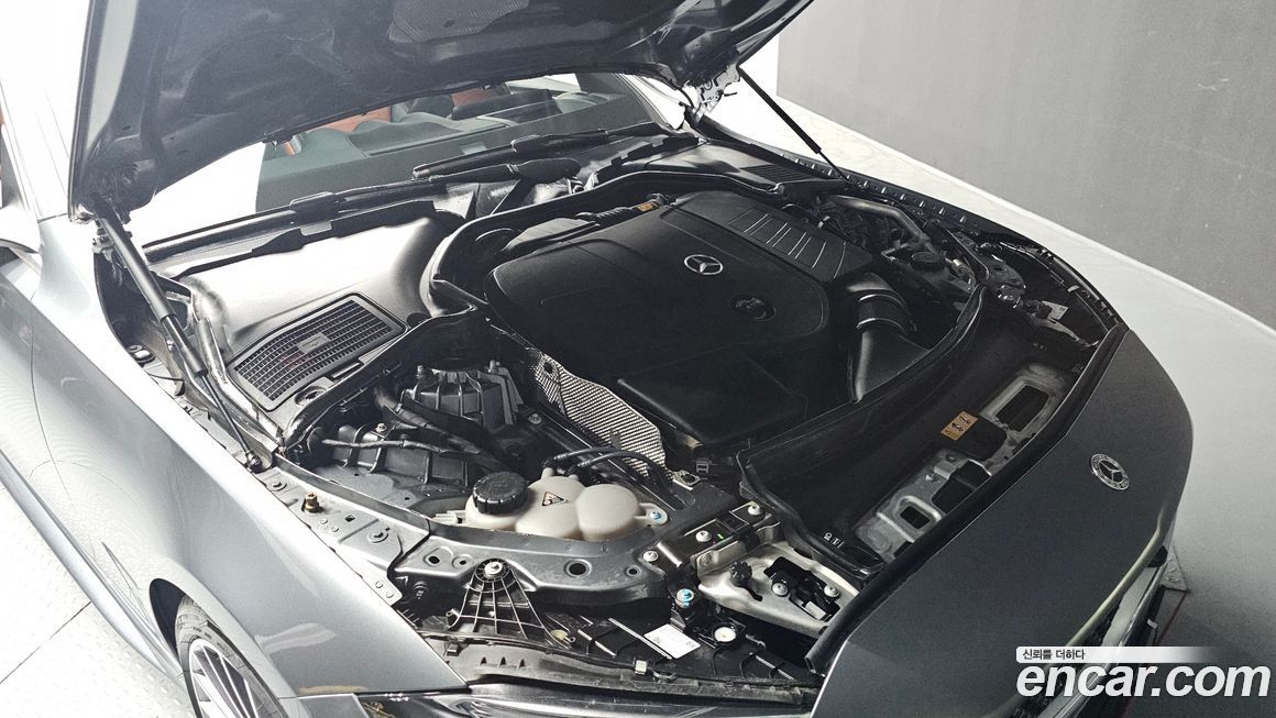Mercedes-Benz C-Class 2023