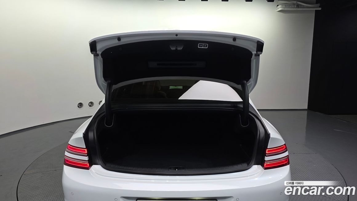 Genesis G80 2023
