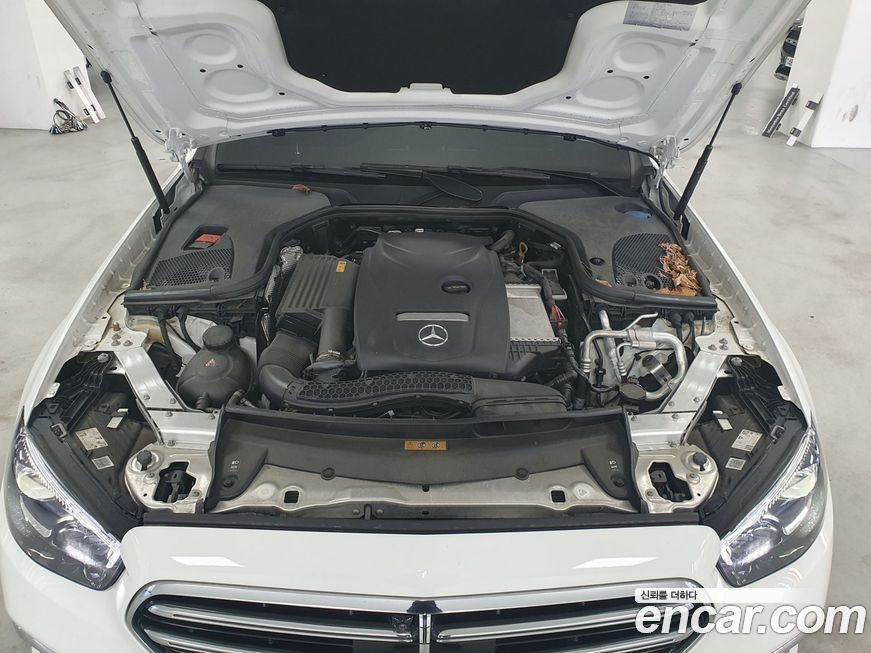 Mercedes-Benz E-Class 2023