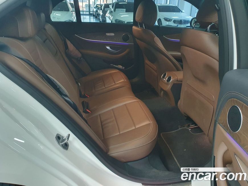 Mercedes-Benz E-Class 2023