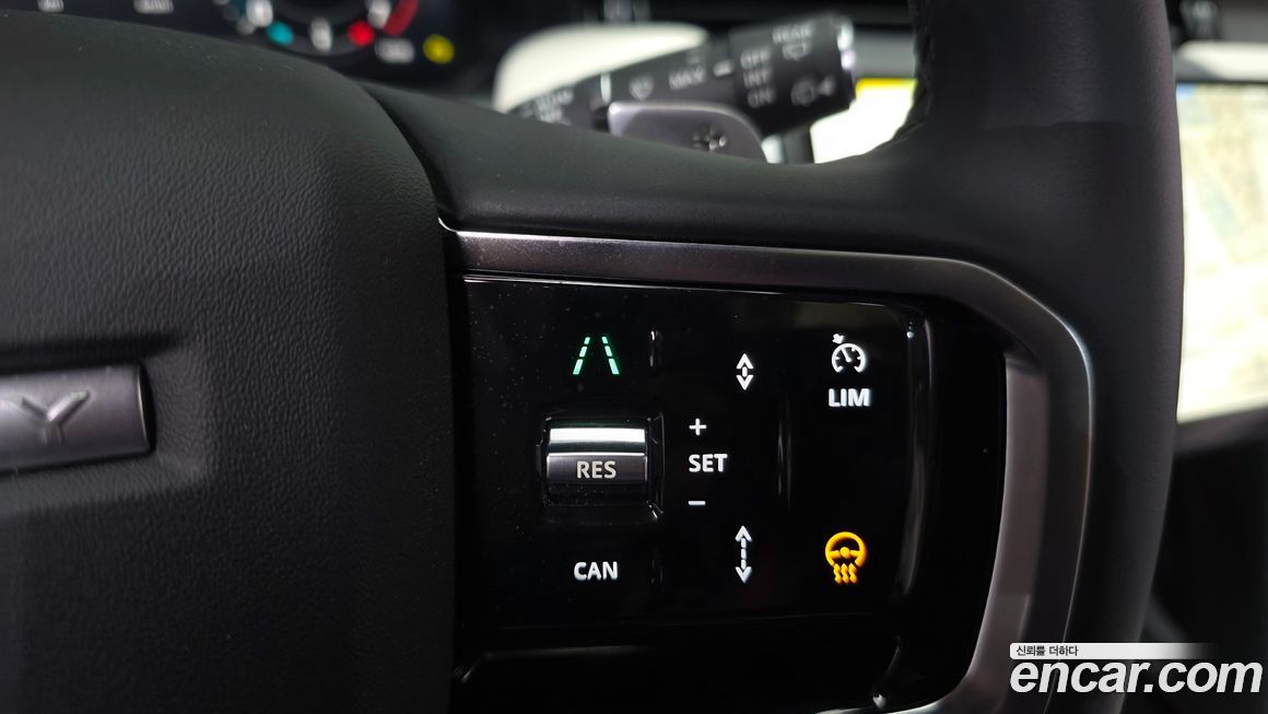 Land Rover Discovery Sport 2025