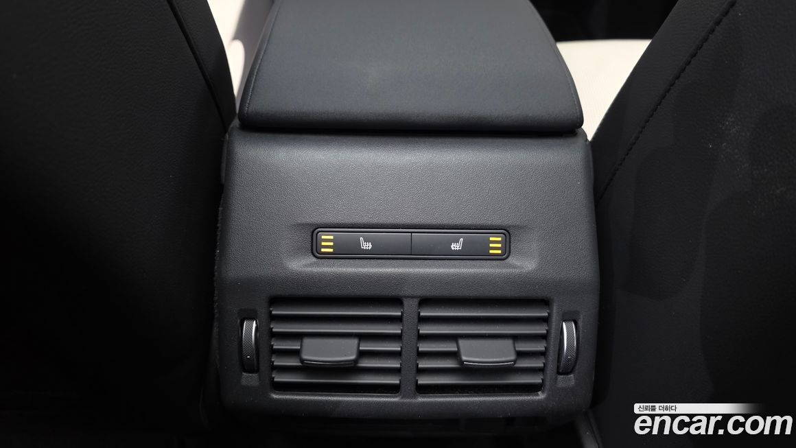 Land Rover Discovery Sport 2025