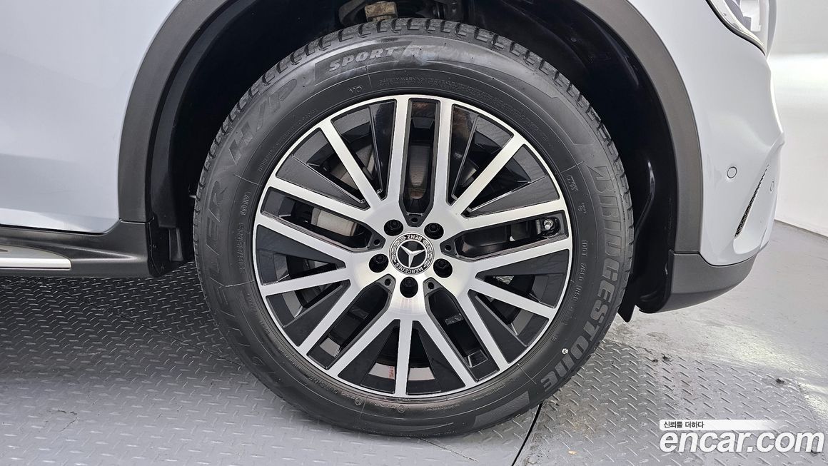 Mercedes-Benz GLC-Class 2022