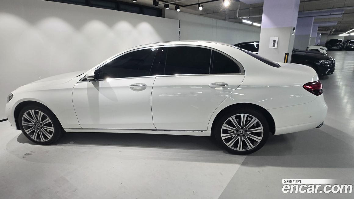 Mercedes-Benz E-Class 2023