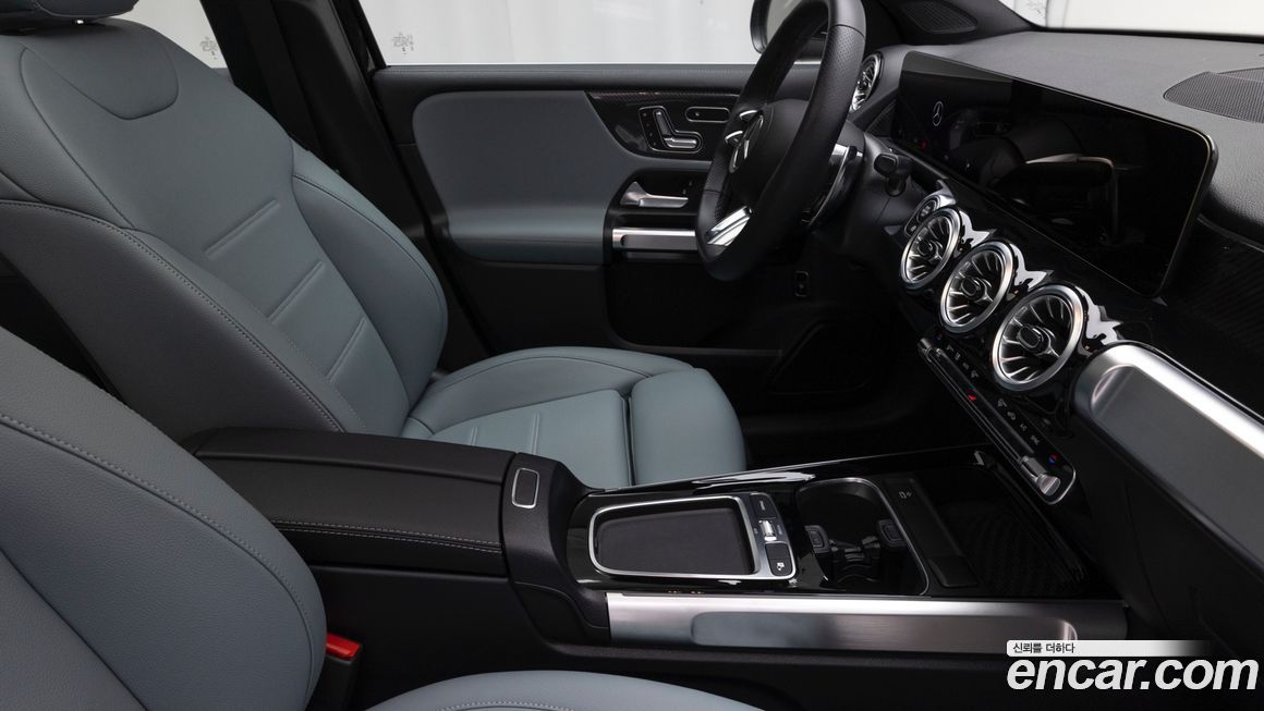 Mercedes-Benz GLB-Class 2025