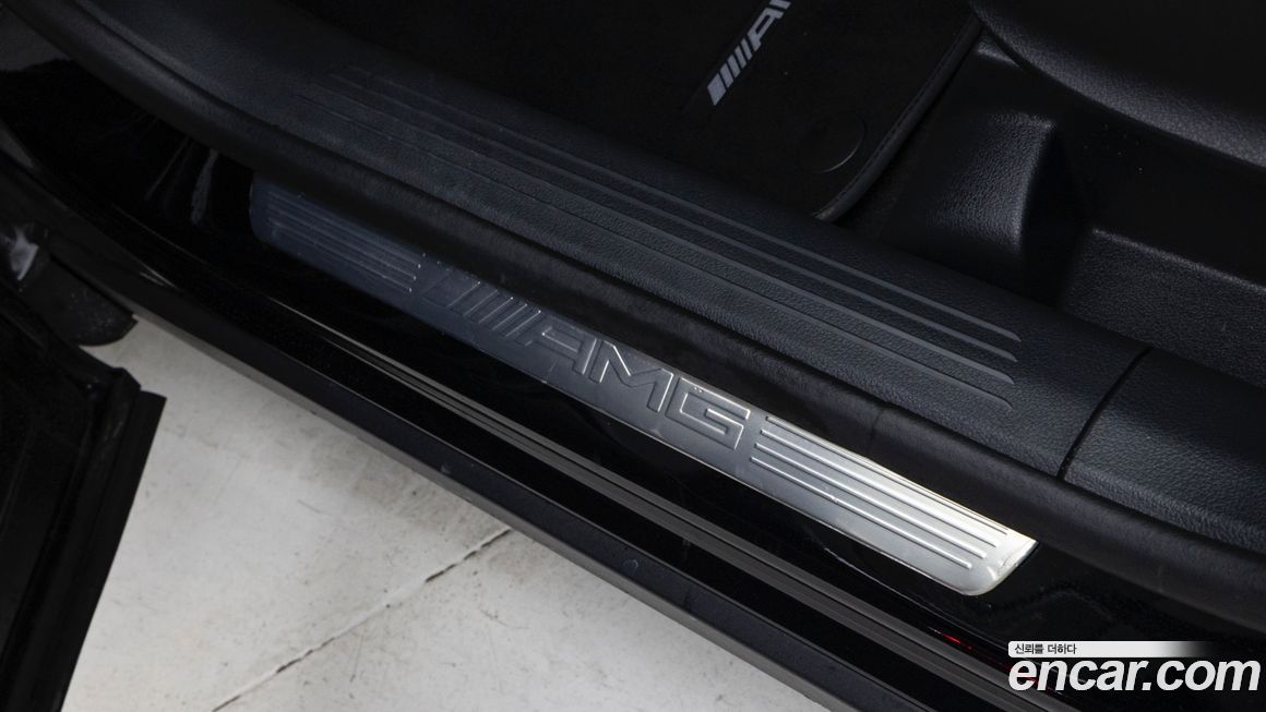 Mercedes-Benz GLB-Class 2025