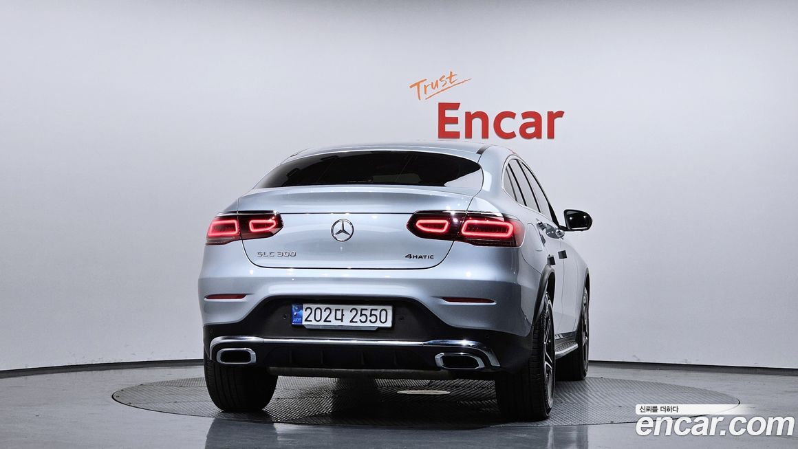 Mercedes-Benz GLC-Class 2023