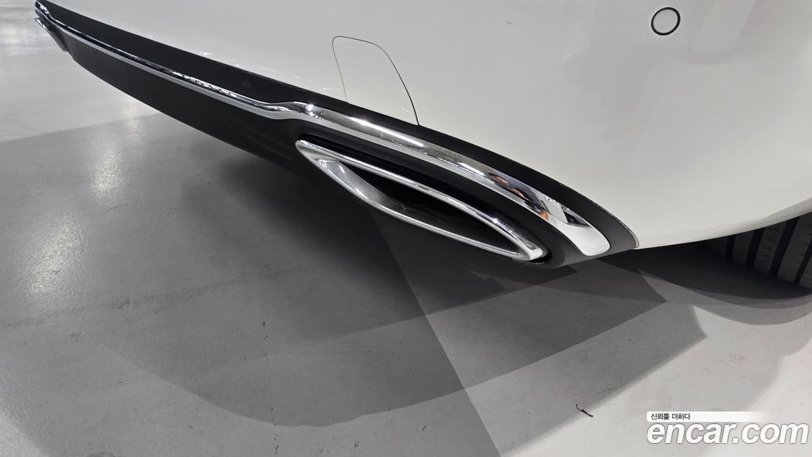 Mercedes-Benz E-Class 2023