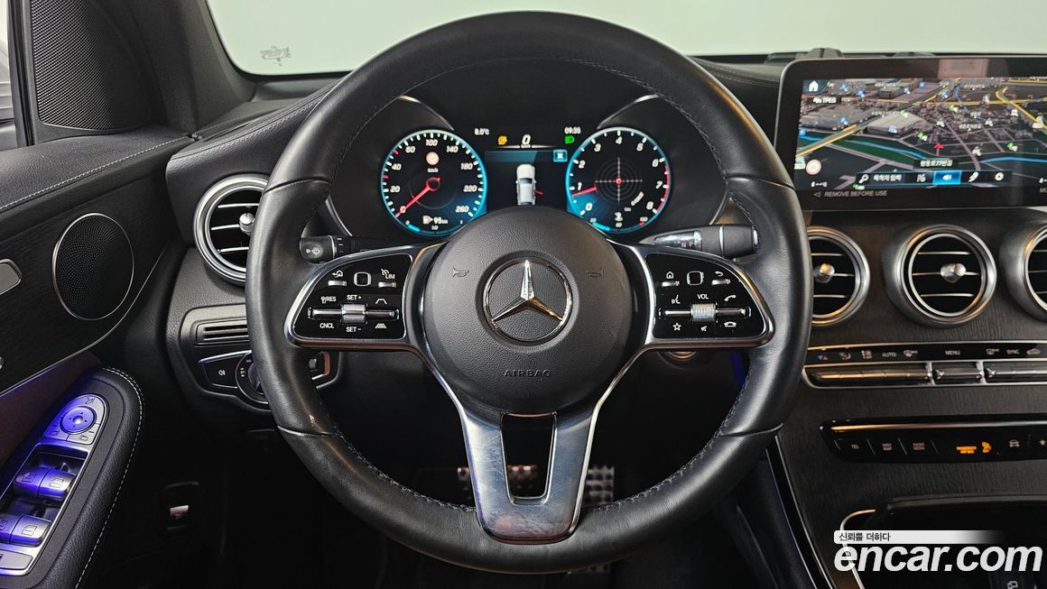 Mercedes-Benz GLC-Class 2023