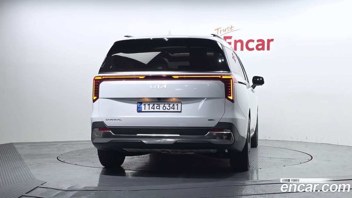 Kia Canival 2024