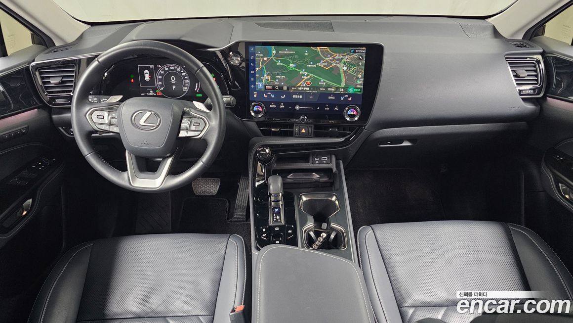 Lexus NX 2025