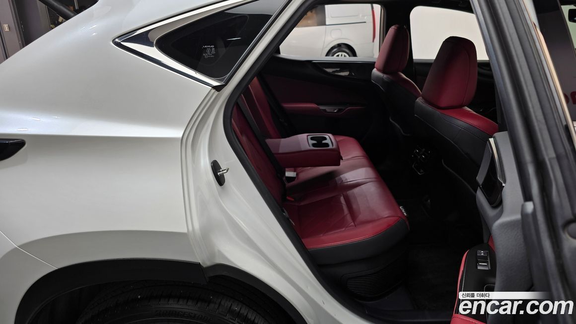 Lexus NX 2024