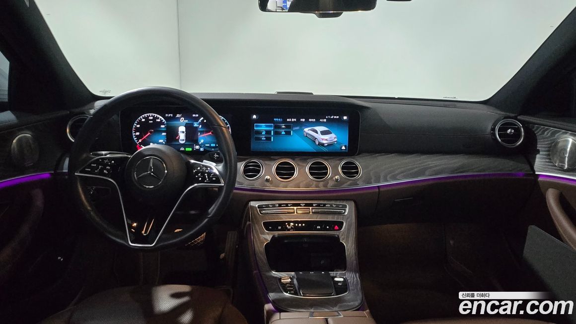 Mercedes-Benz E-Class 2023