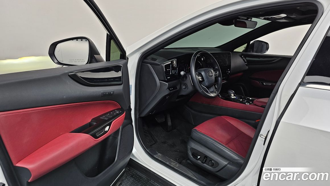 Lexus NX 2024