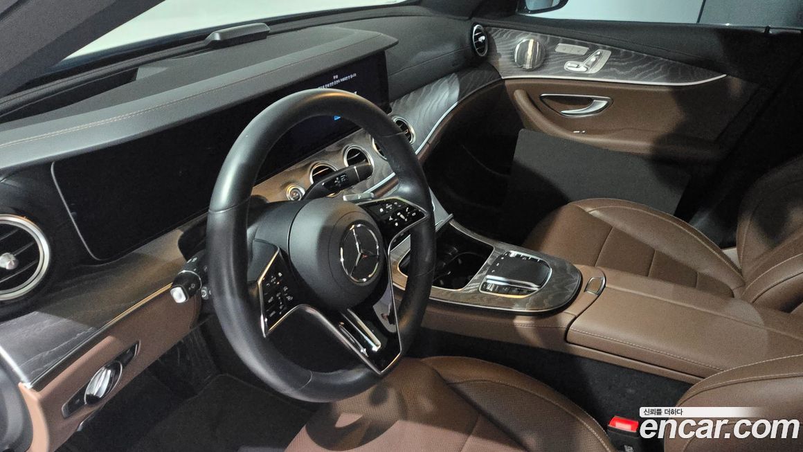 Mercedes-Benz E-Class 2023