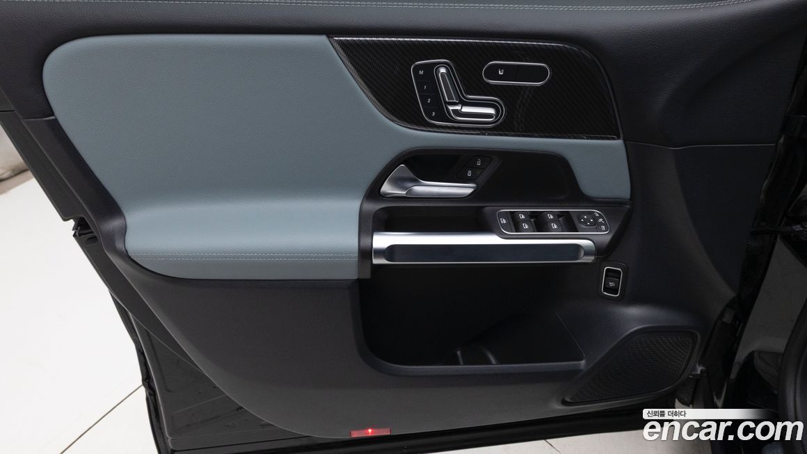 Mercedes-Benz GLB-Class 2025