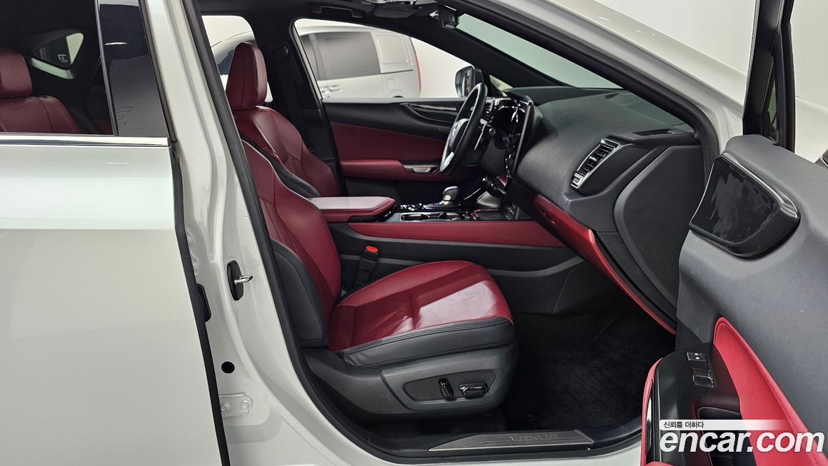 Lexus NX 2024