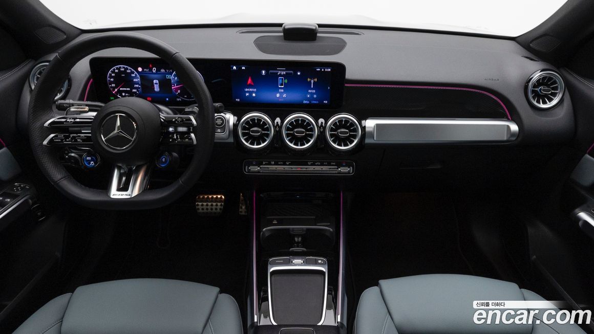 Mercedes-Benz GLB-Class 2025