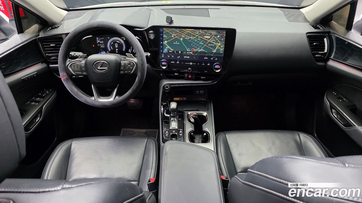 Lexus NX 2025