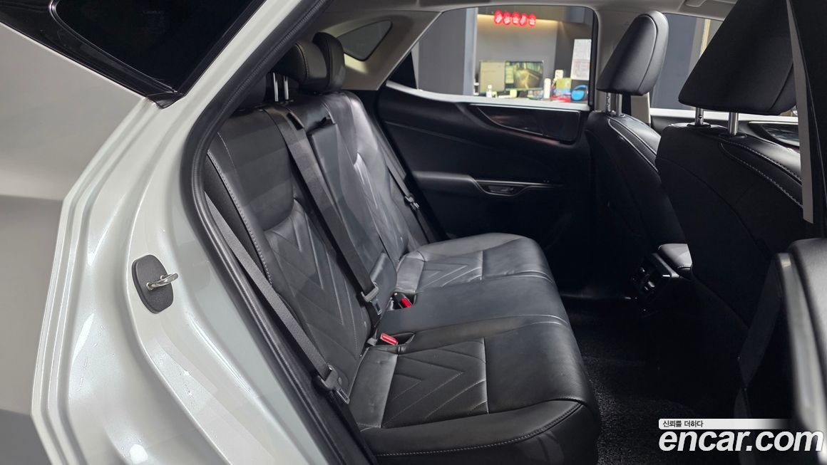 Lexus NX 2025