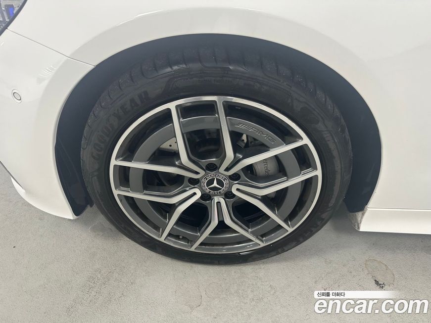 Mercedes-Benz E-Class 2023