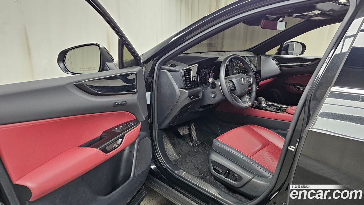 Lexus NX 2025