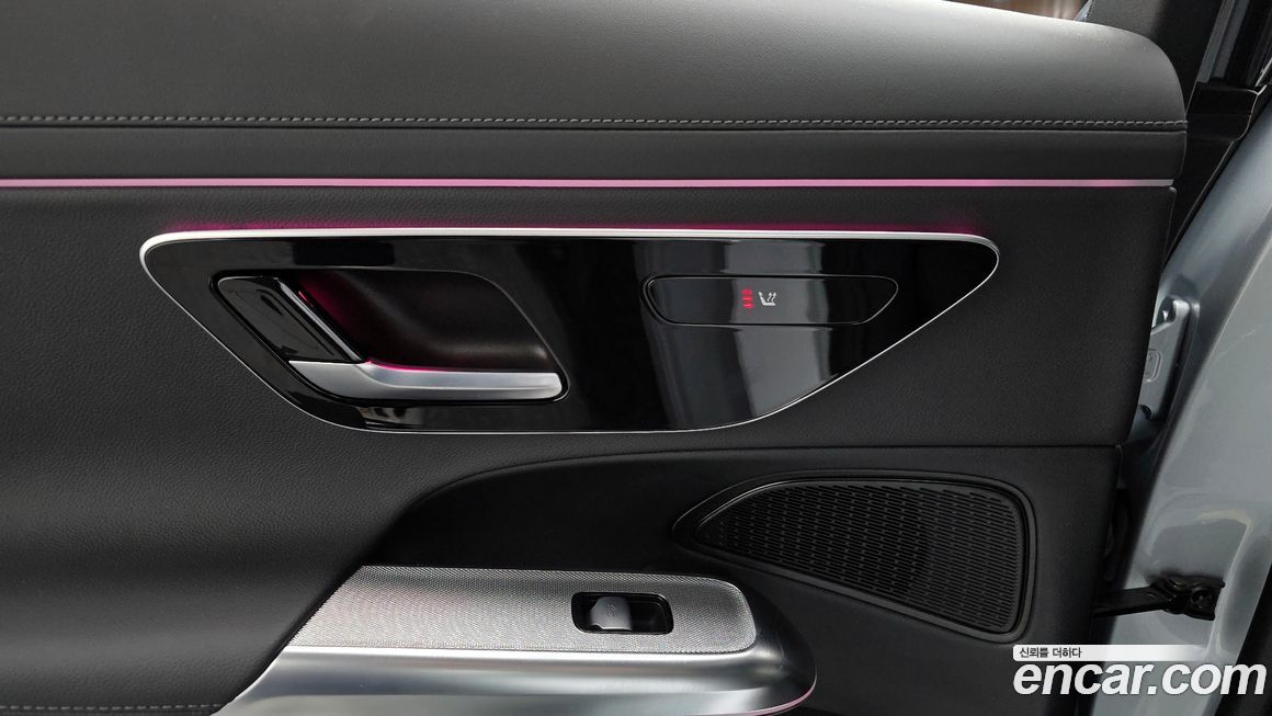 Mercedes-Benz E-Class 2024